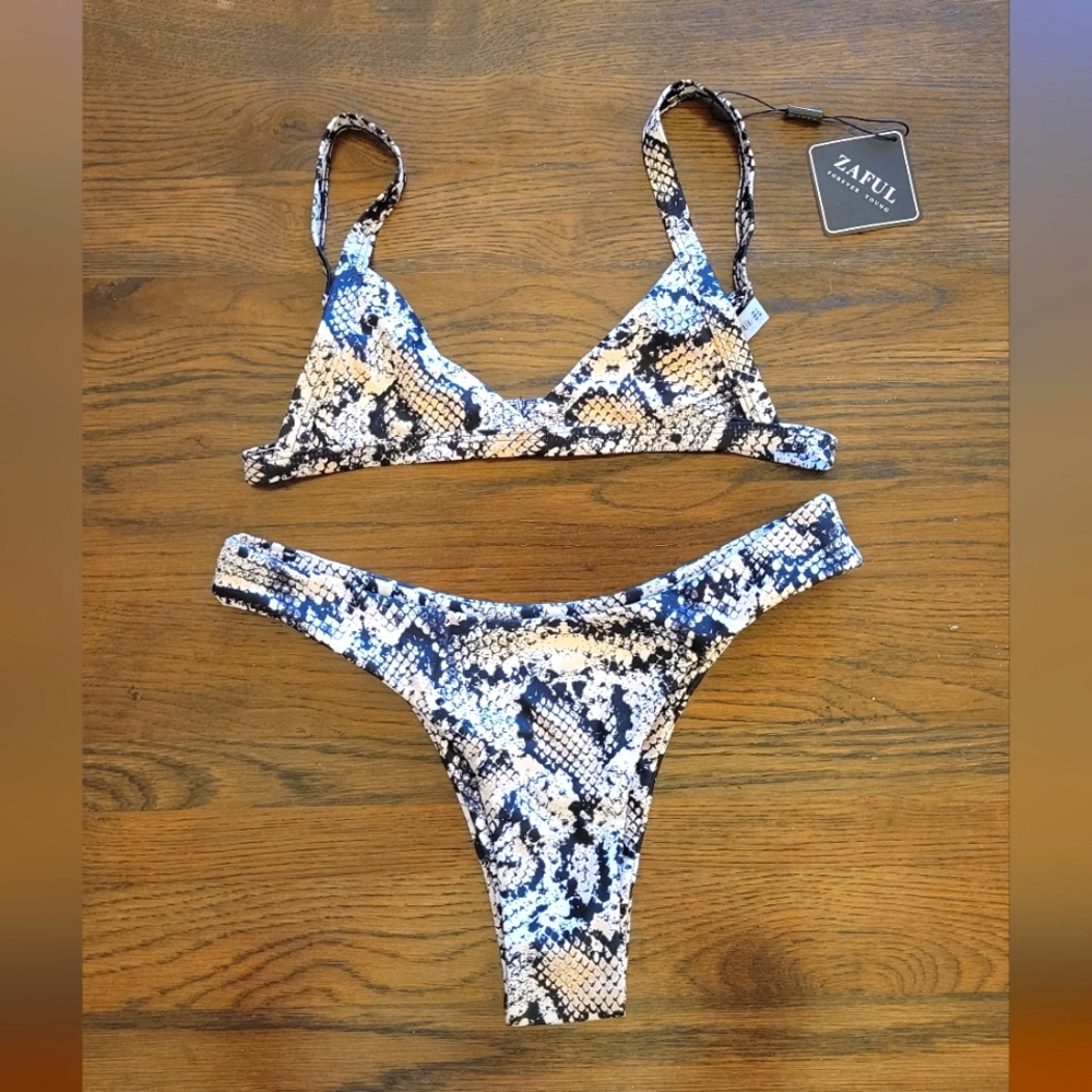 👙Zaful Snake Print Bikini - Small/XS